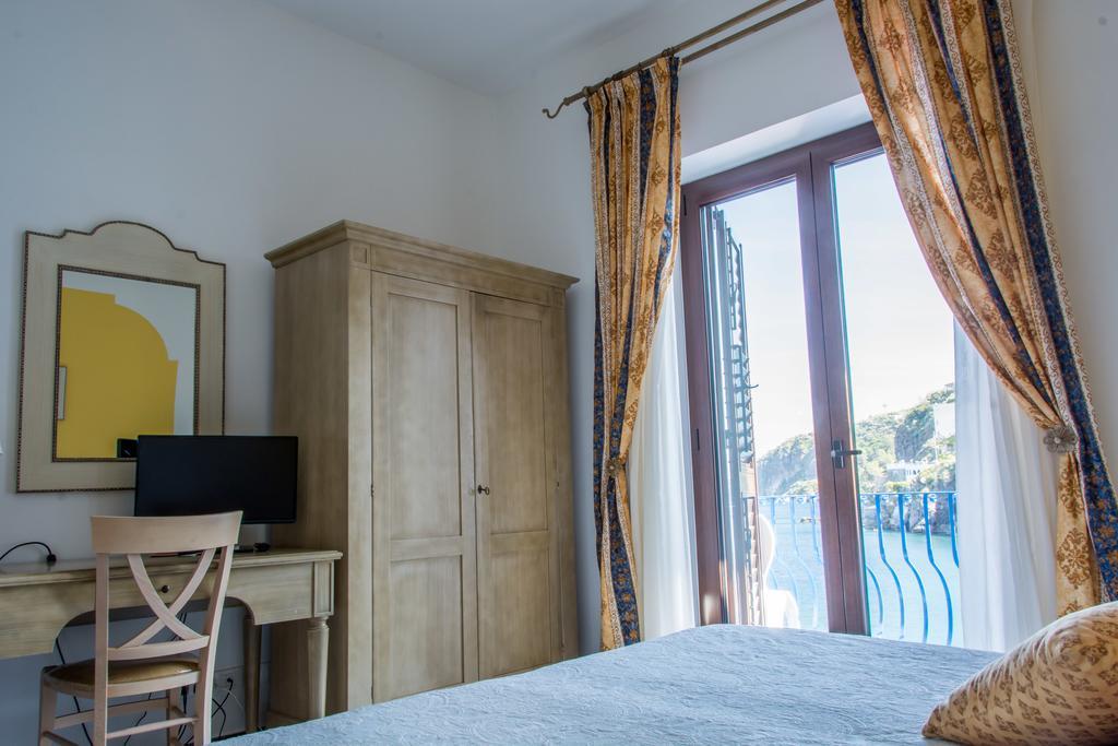 Hotel Rocce Azzurre Lipari  Extérieur photo