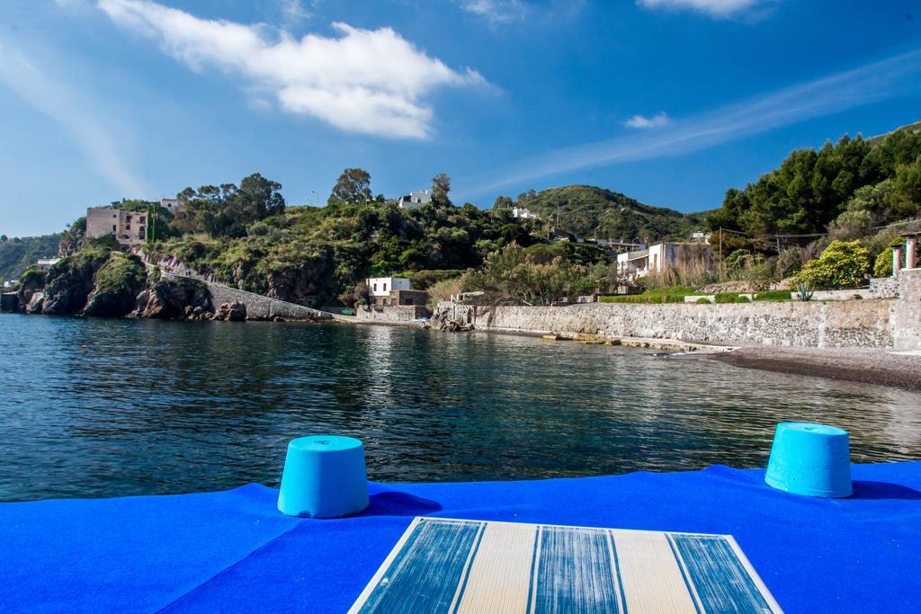 Hotel Rocce Azzurre Lipari  Extérieur photo