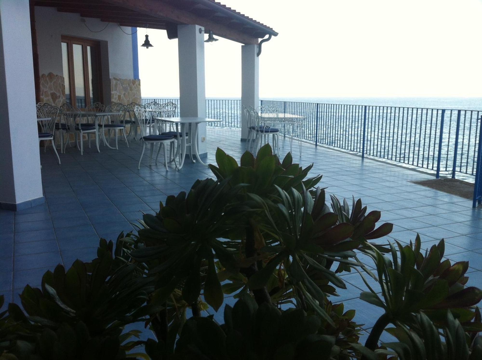 Hotel Rocce Azzurre Lipari  Extérieur photo