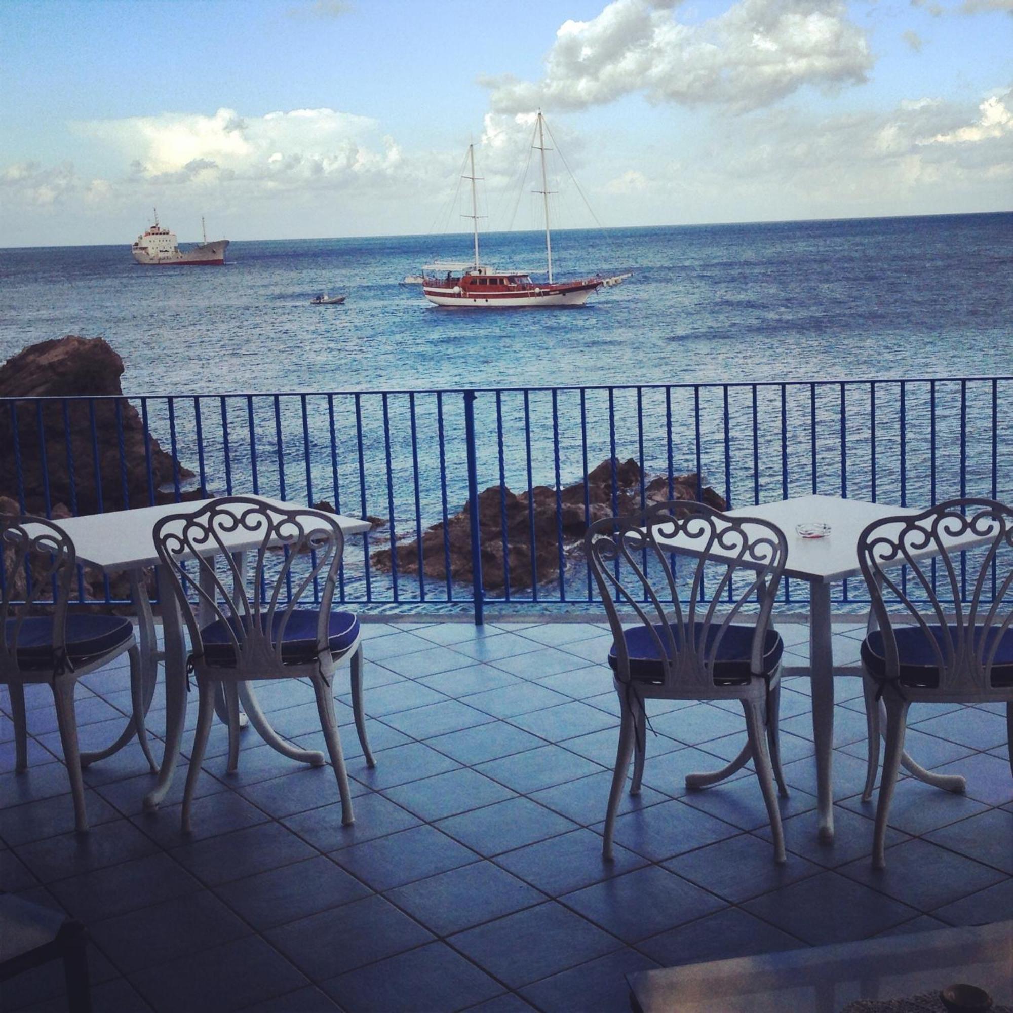 Hotel Rocce Azzurre Lipari  Extérieur photo