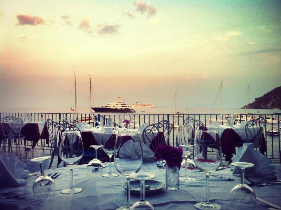 Hotel Rocce Azzurre Lipari  Extérieur photo