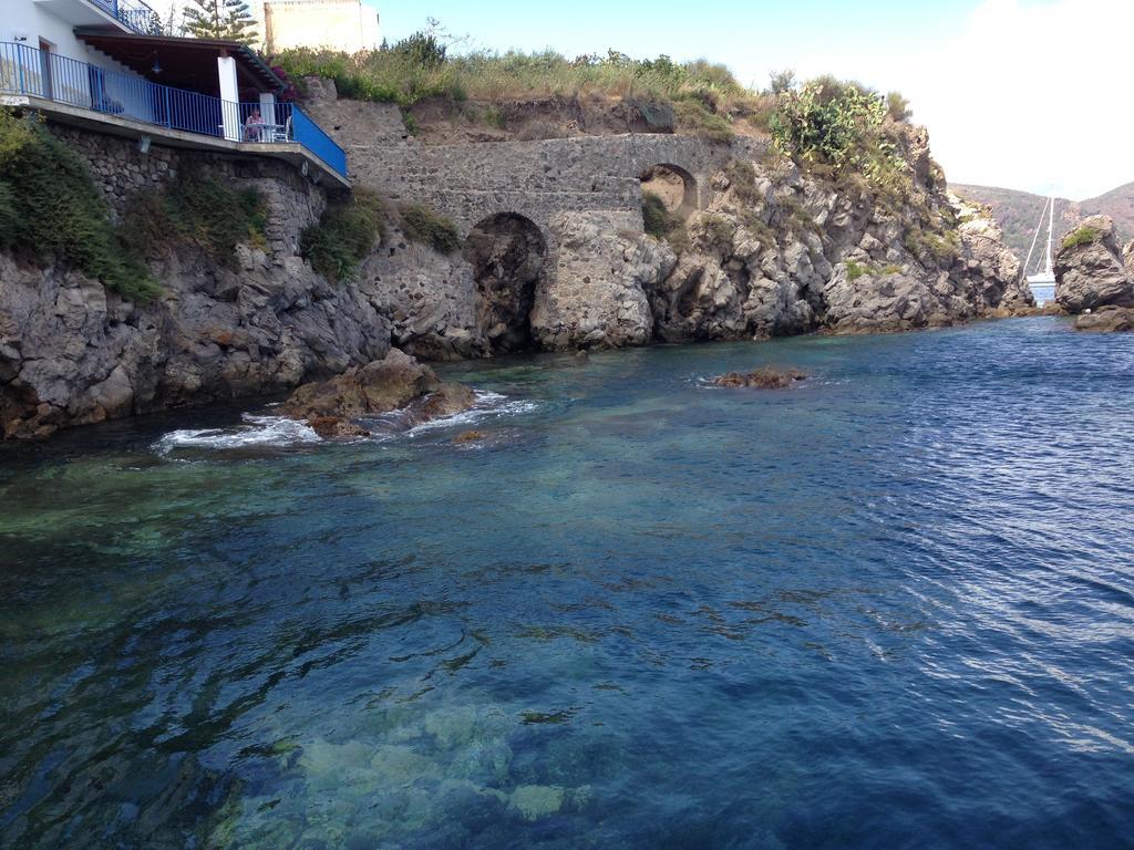 Hotel Rocce Azzurre Lipari  Extérieur photo